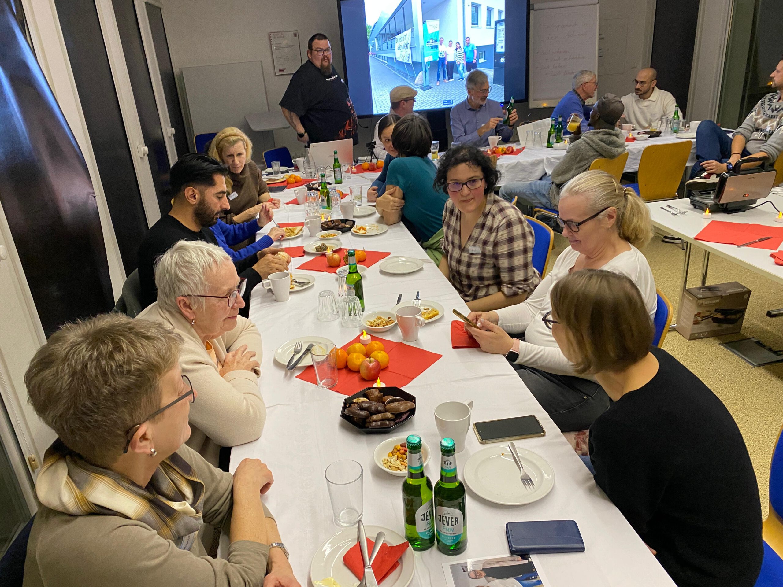 Jahresabschluss mit Waffeln und Quiz-Stimmung – Unsere Weihnachtsfeier