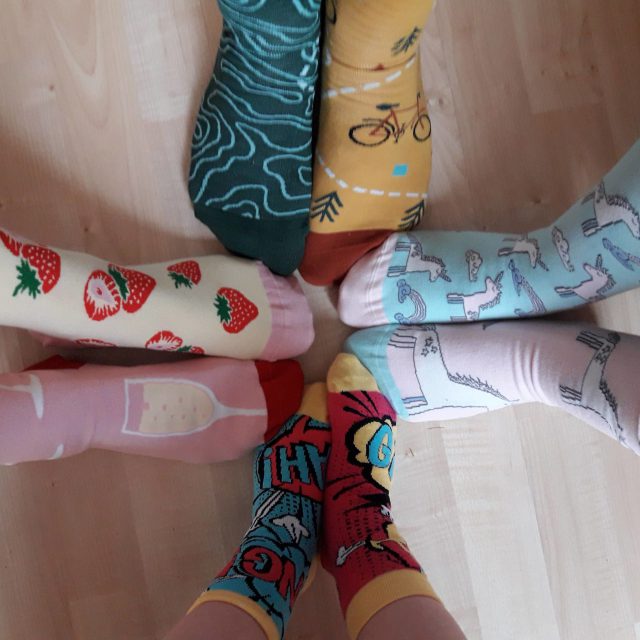 Welt-Down-Syndrom Tag Foto-Aktion “Bunte Socken”